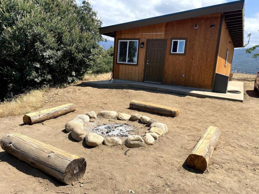 Walnut Cottage Badger Екстер'єр фото